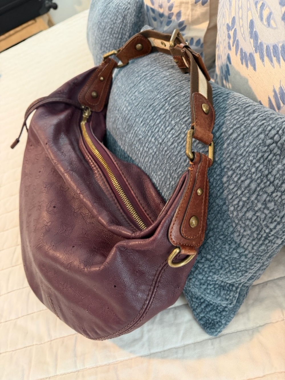 Louis Vuitton Aubergine Vintage Hobo Authentic - Picture 2 of 13